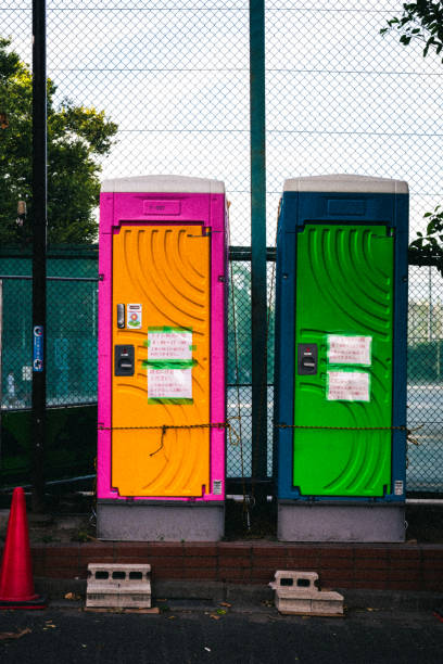 Best Luxury portable toilet rental  in Englewood, OH